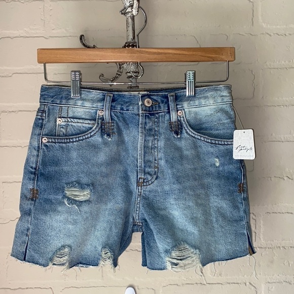 Free People shorts denim jean gray cut off distressed NEW loose cannon size 24 - Picture 3 of 8